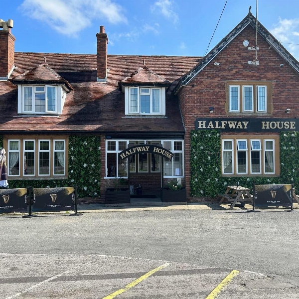 Halfway House Inn Country Lodge image 1