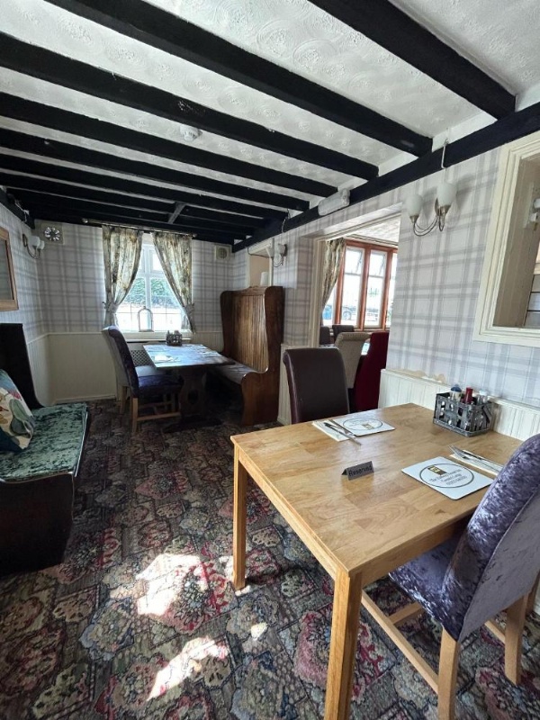 Halfway House Inn Country Lodge image 15