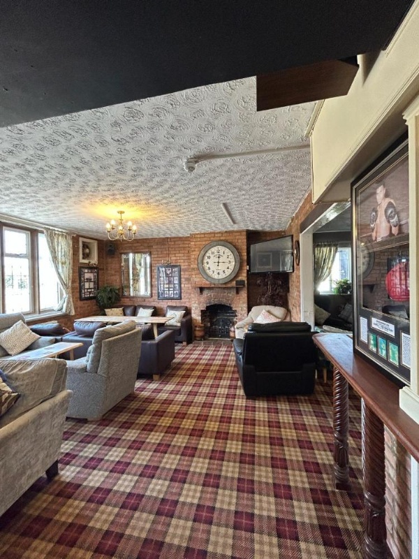 Halfway House Inn Country Lodge image 8