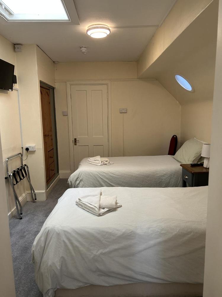 Room image 2