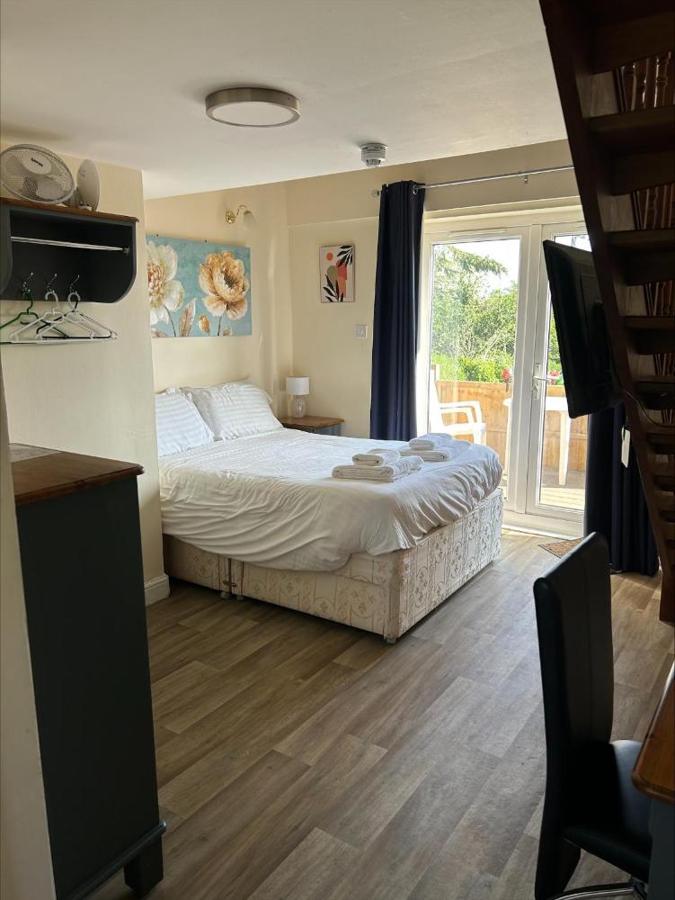 Room image 3