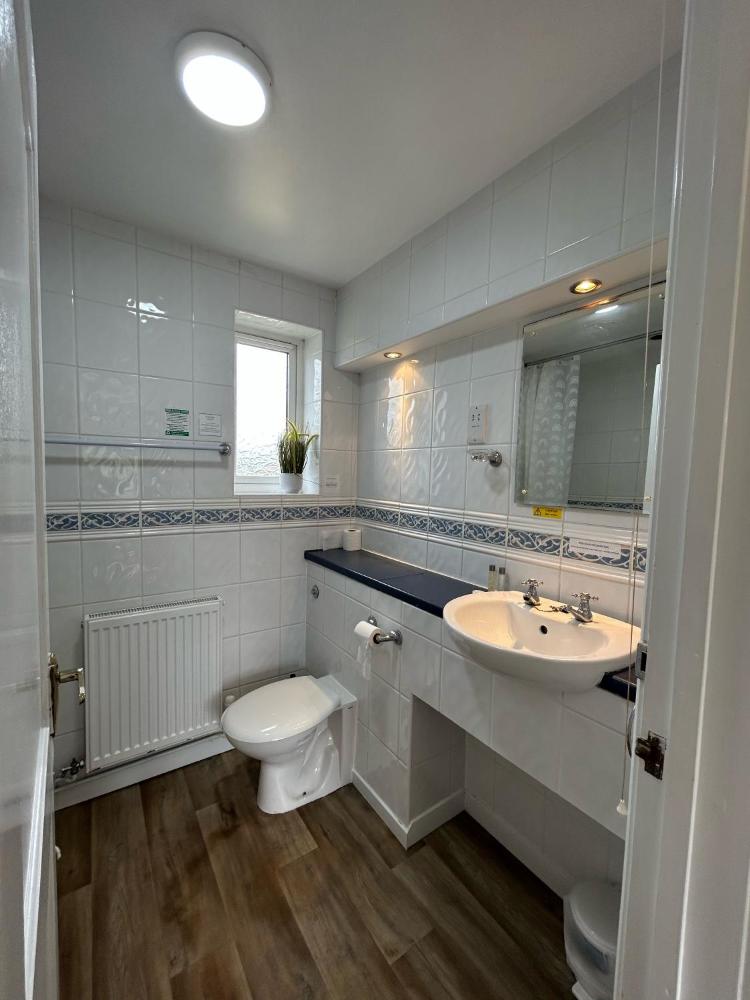 Room image 2