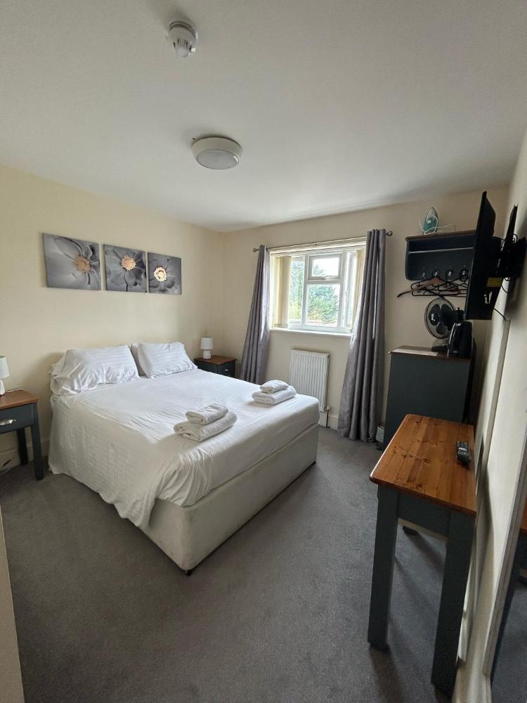 Room image 3