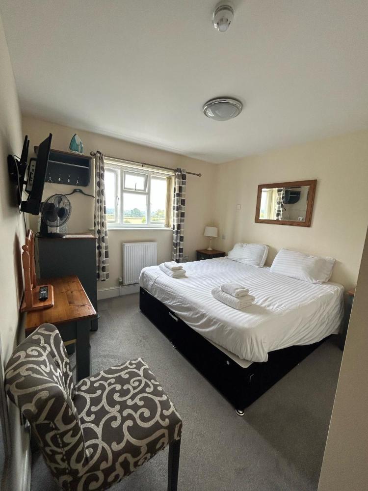 Room image 5